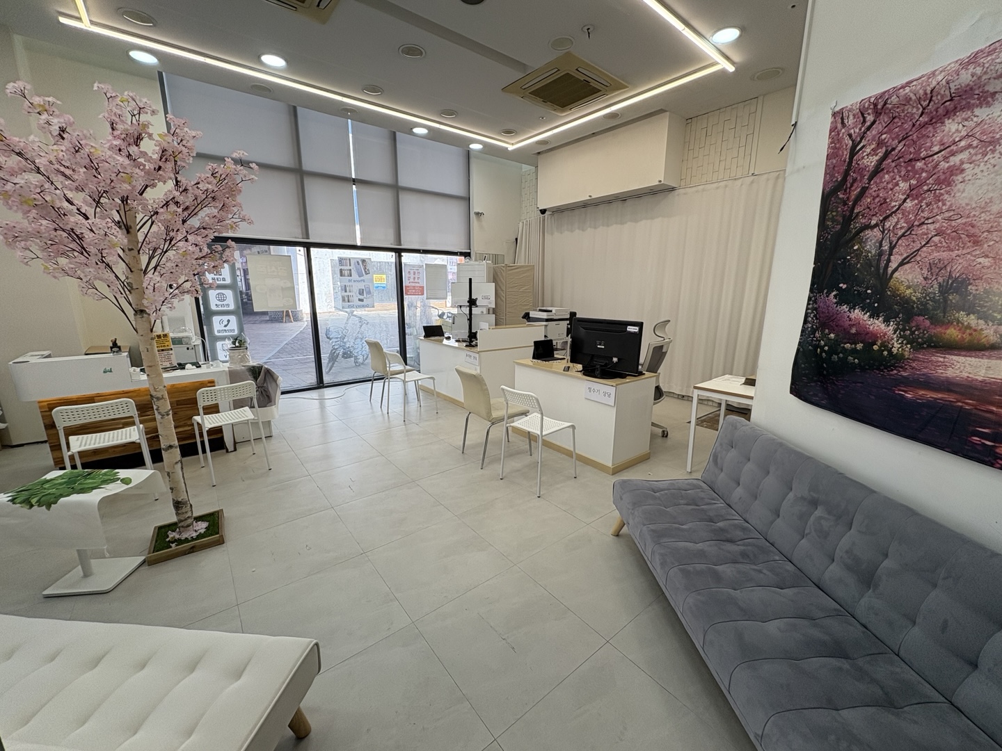 옆커폰 일산라페스타점 사진